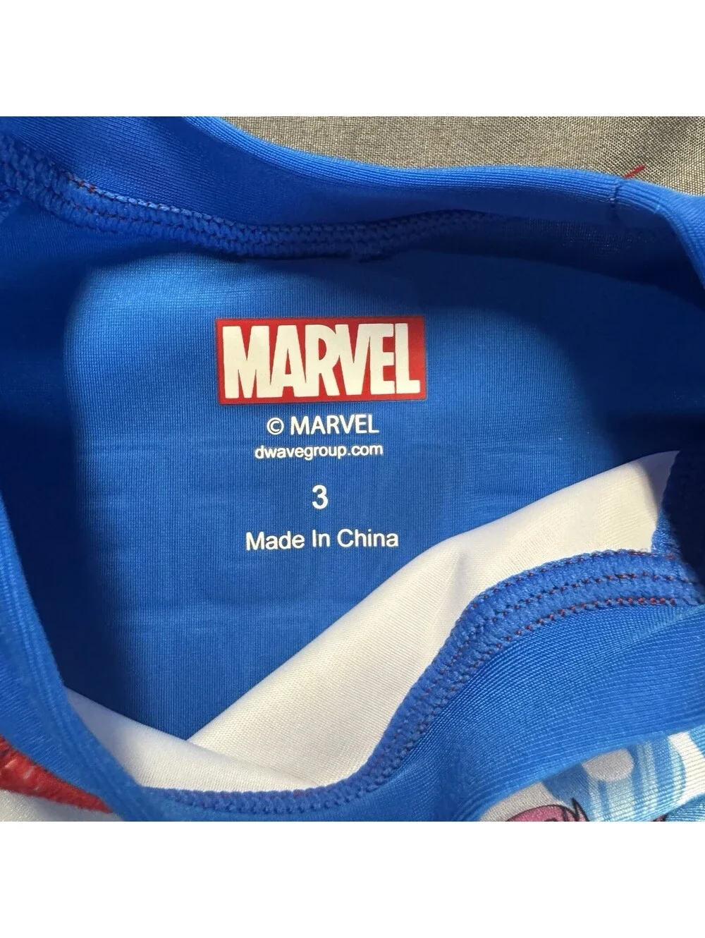 Marvel Avengers Boys Short Sleeve Rash Guard Swim Shirt Blue/White/Red Size 3